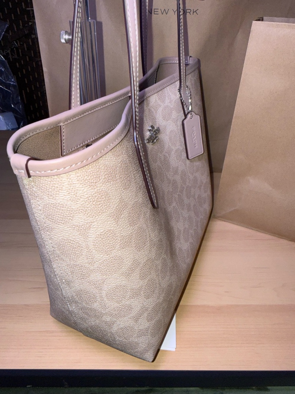 Coach Medium City Tote Bag In Signature Canvas - Picture 13 of 14